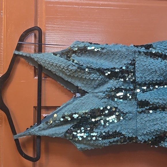 Dress The Population-Hunter sequin, organza V neck A line dress Sz S - Picture 2 of 9